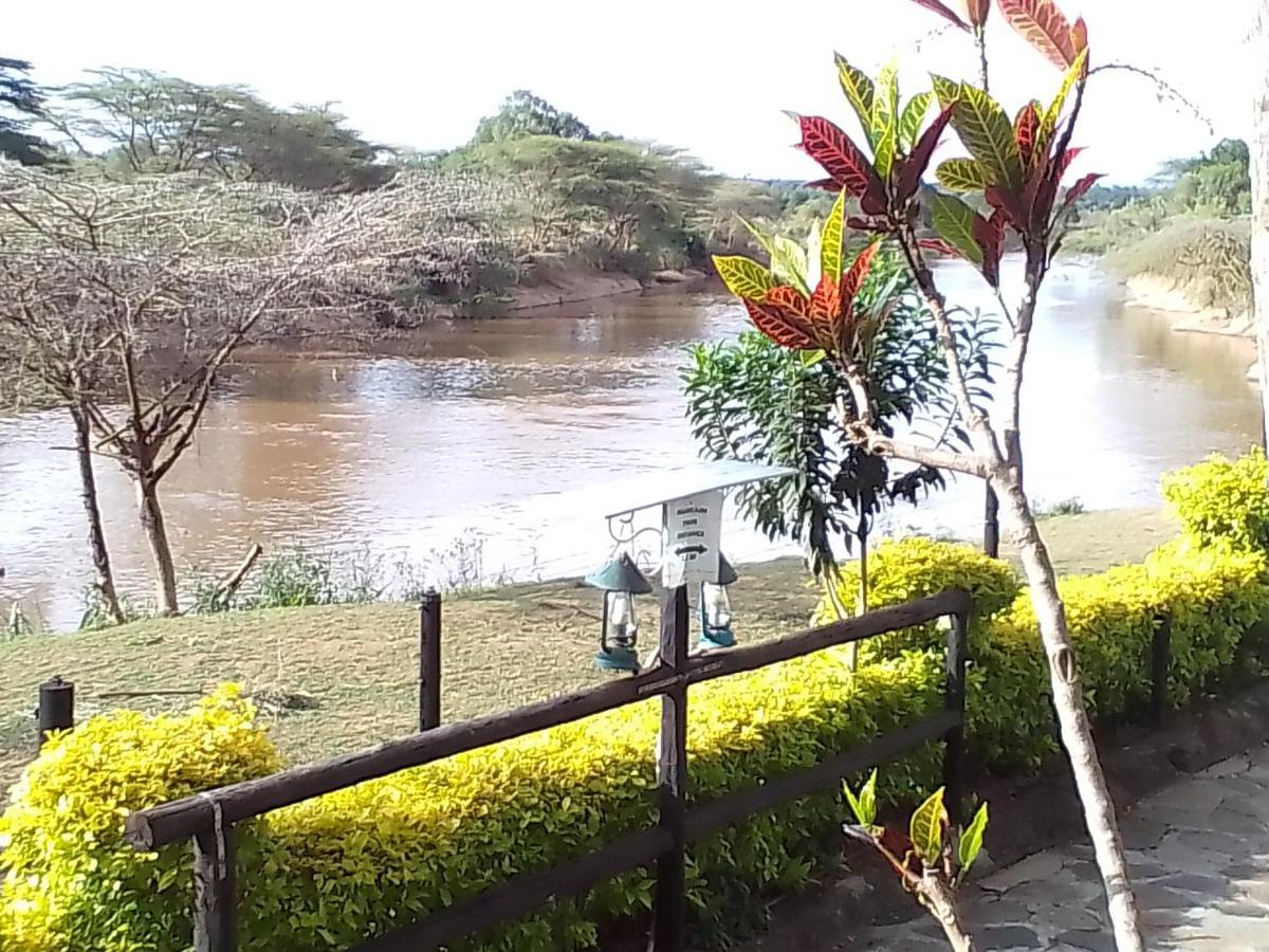 Mara River Lodge Aitong Екстериор снимка