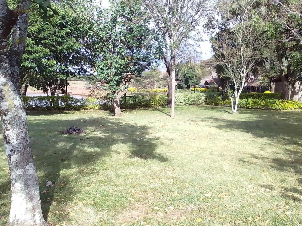 Mara River Lodge Aitong Екстериор снимка