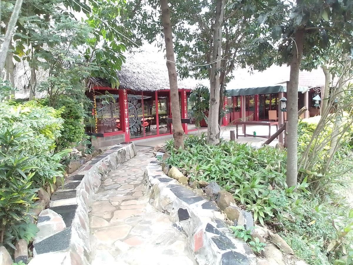 Mara River Lodge Aitong Екстериор снимка