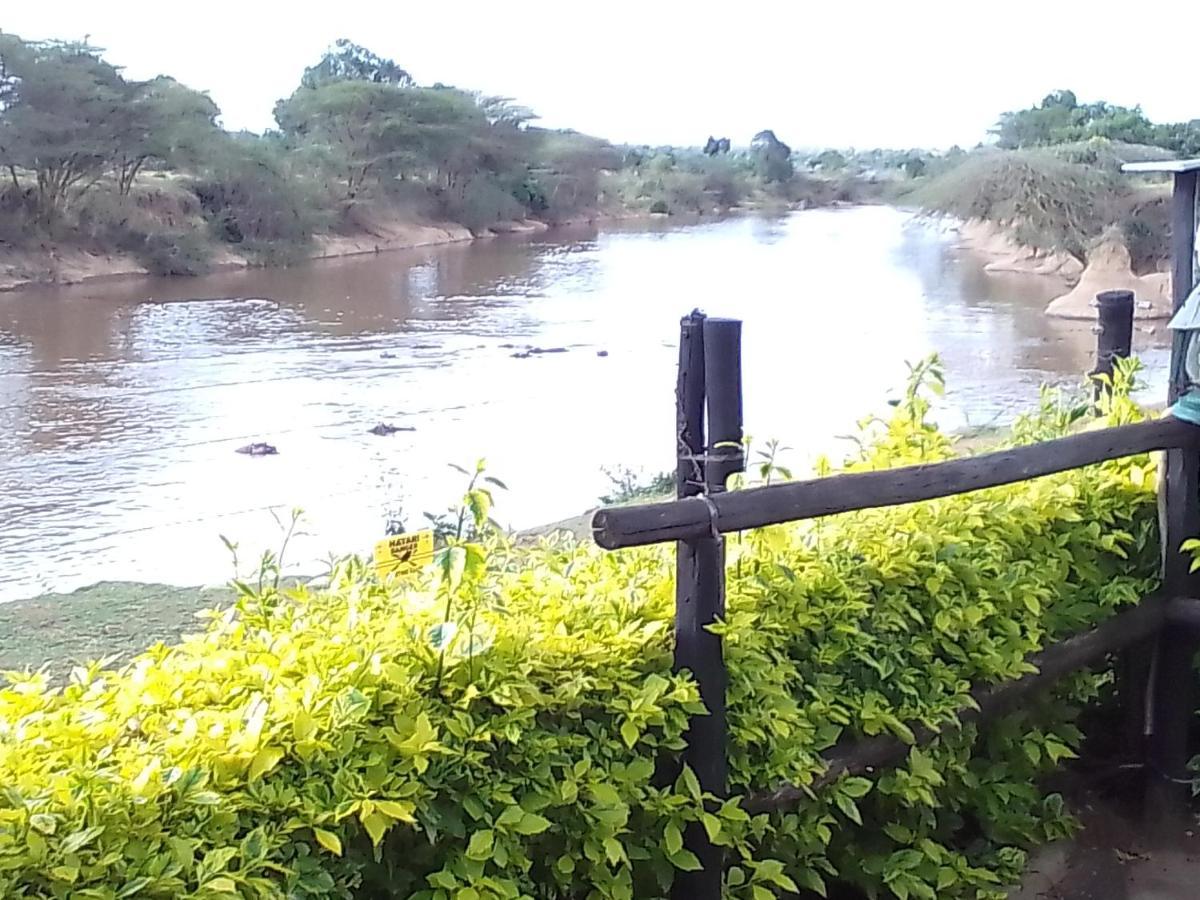 Mara River Lodge Aitong Екстериор снимка